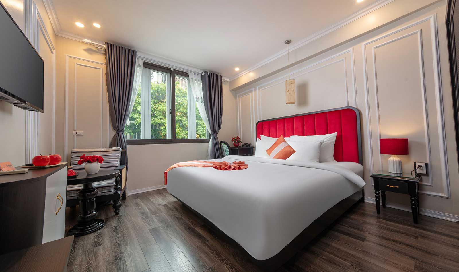 Deluxe Suite